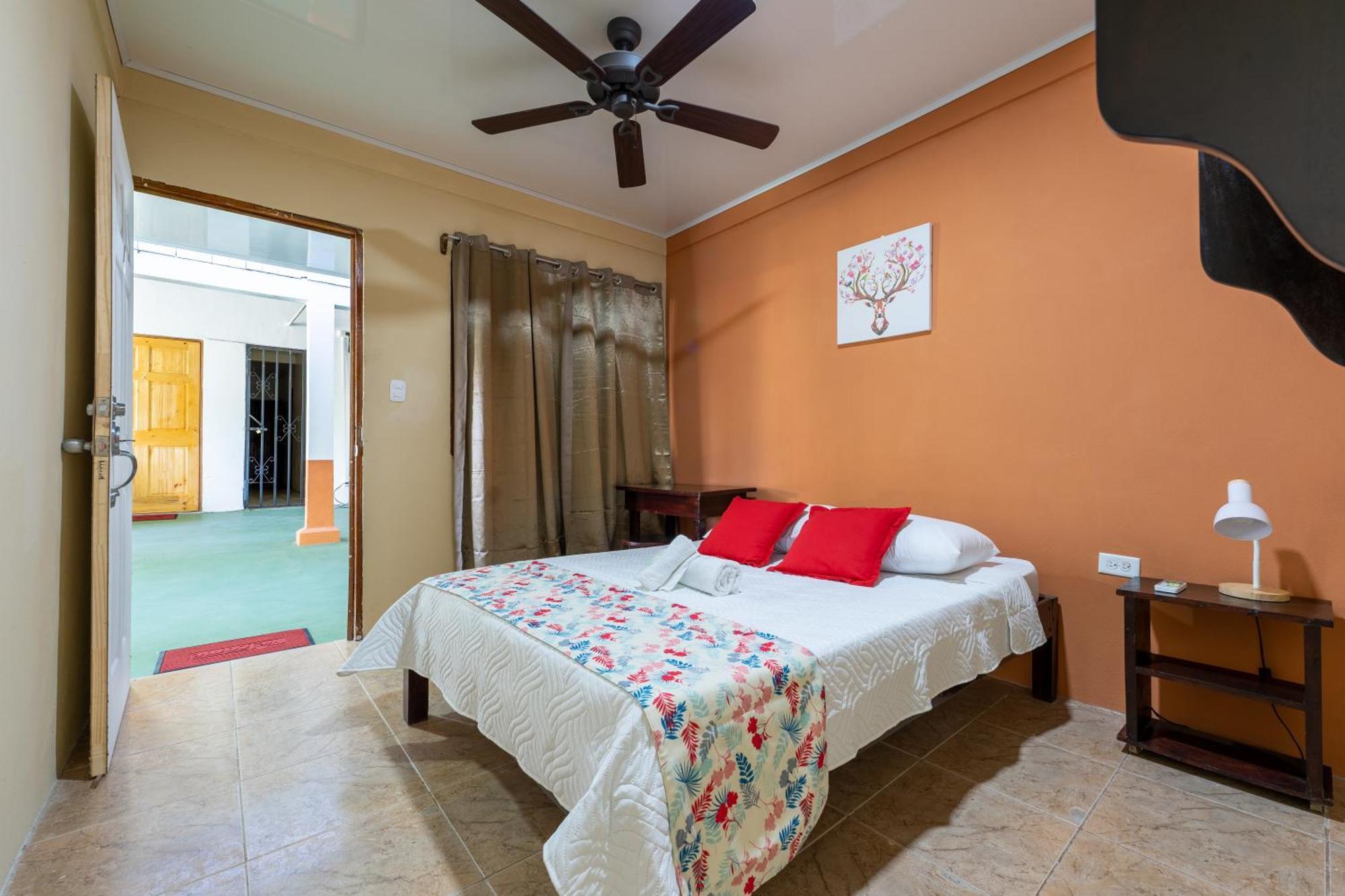 ليبيريا El Cocobolo Food&Rest Room 4 Bed And Breakfast Wifi Ac Pkg Gratis المظهر الخارجي الصورة