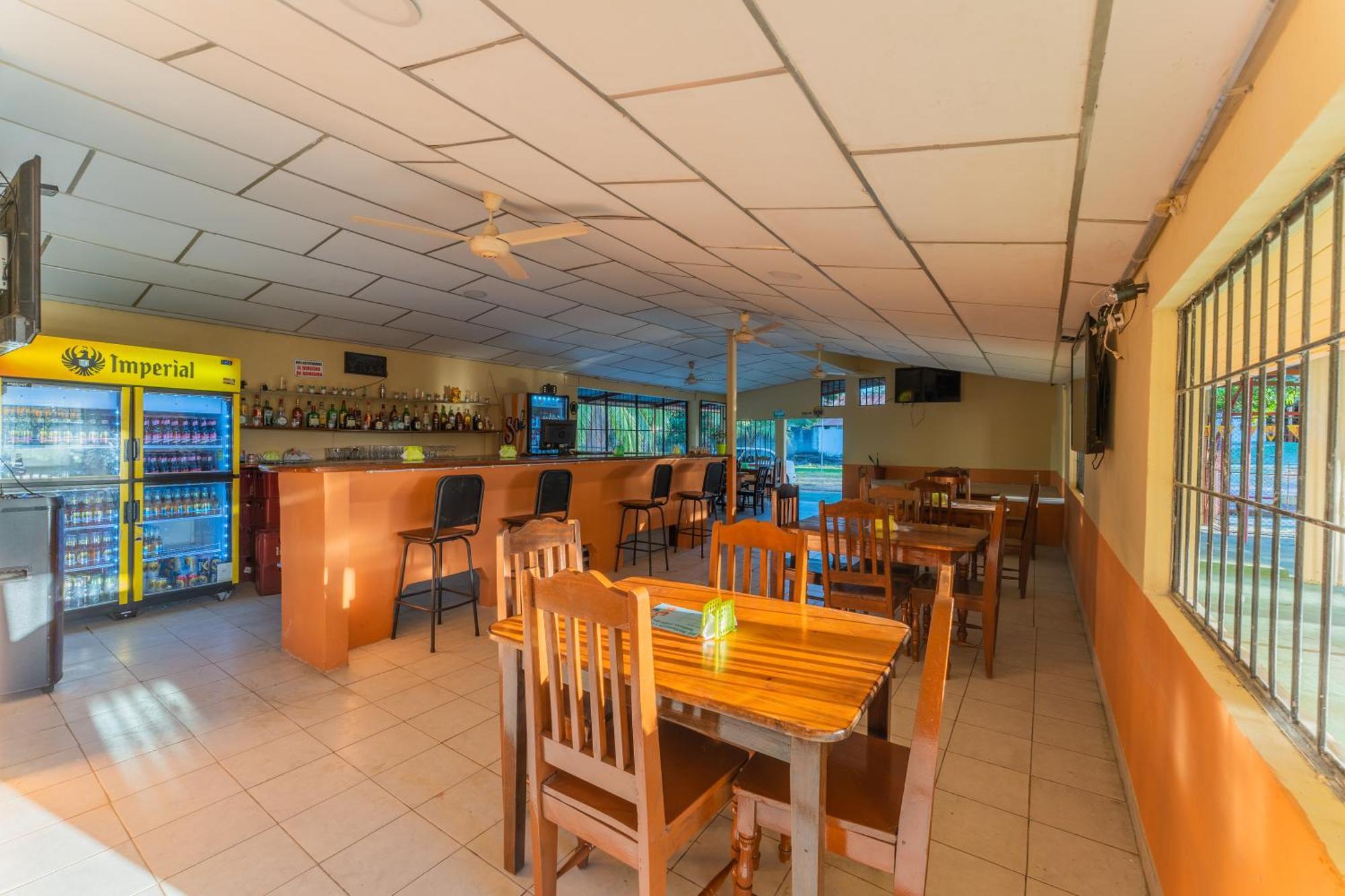 ليبيريا El Cocobolo Food&Rest Room 4 Bed And Breakfast Wifi Ac Pkg Gratis المظهر الخارجي الصورة