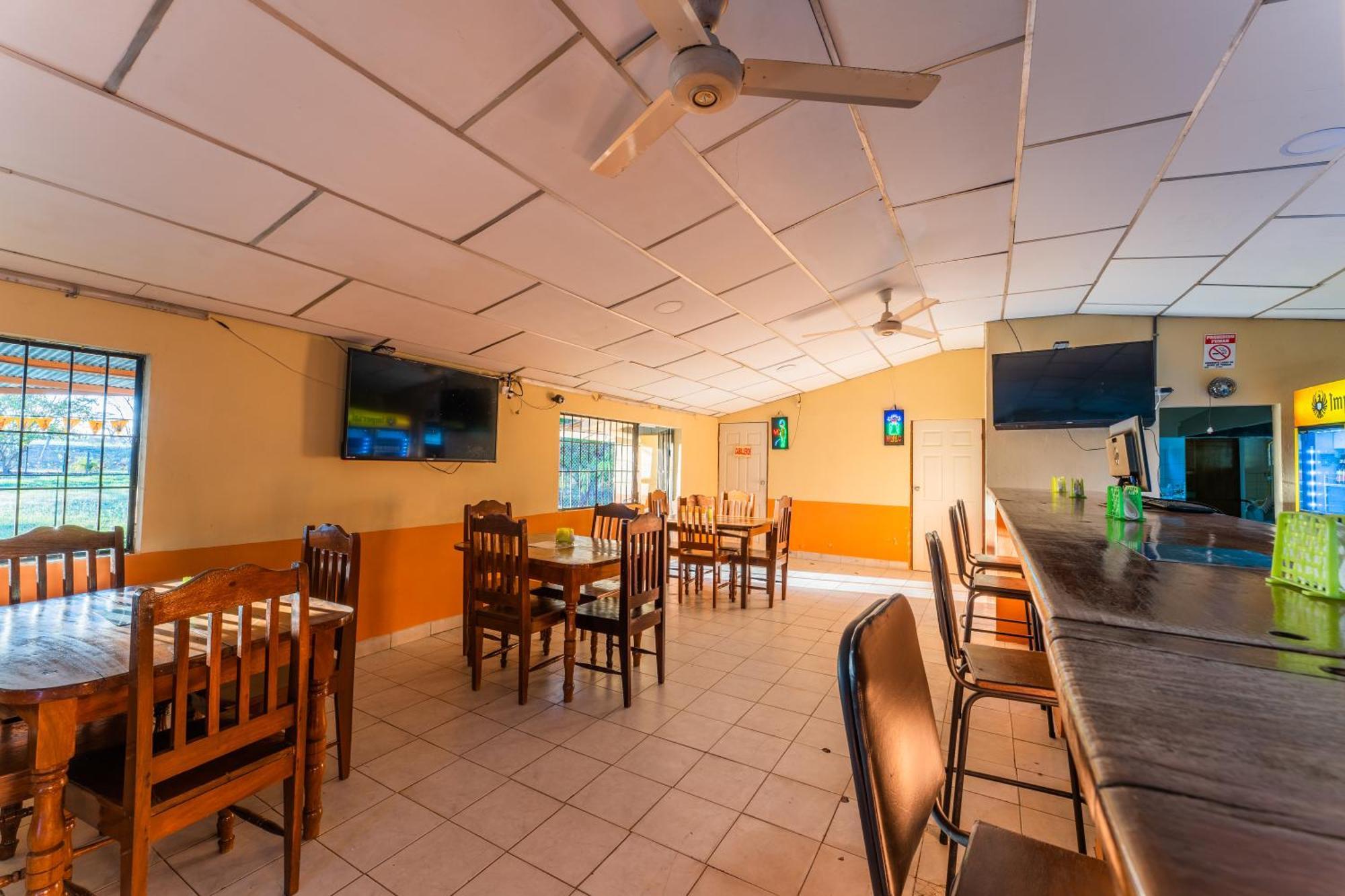 ليبيريا El Cocobolo Food&Rest Room 4 Bed And Breakfast Wifi Ac Pkg Gratis المظهر الخارجي الصورة